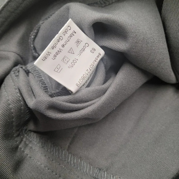 SHEIN Contrast  Trim Belted Skirt - Picture 5 of 5